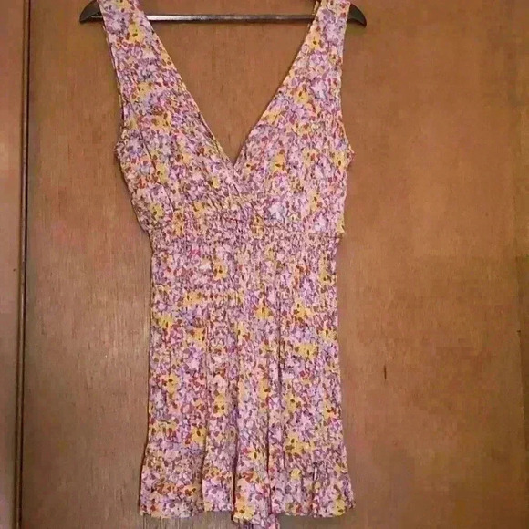 Rewind Floral Front Wrap Romper Medium‎ - Picture 1 of 8